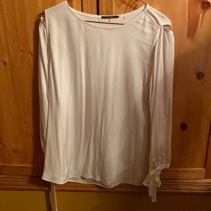 Elie Tahari woman’s white blouse